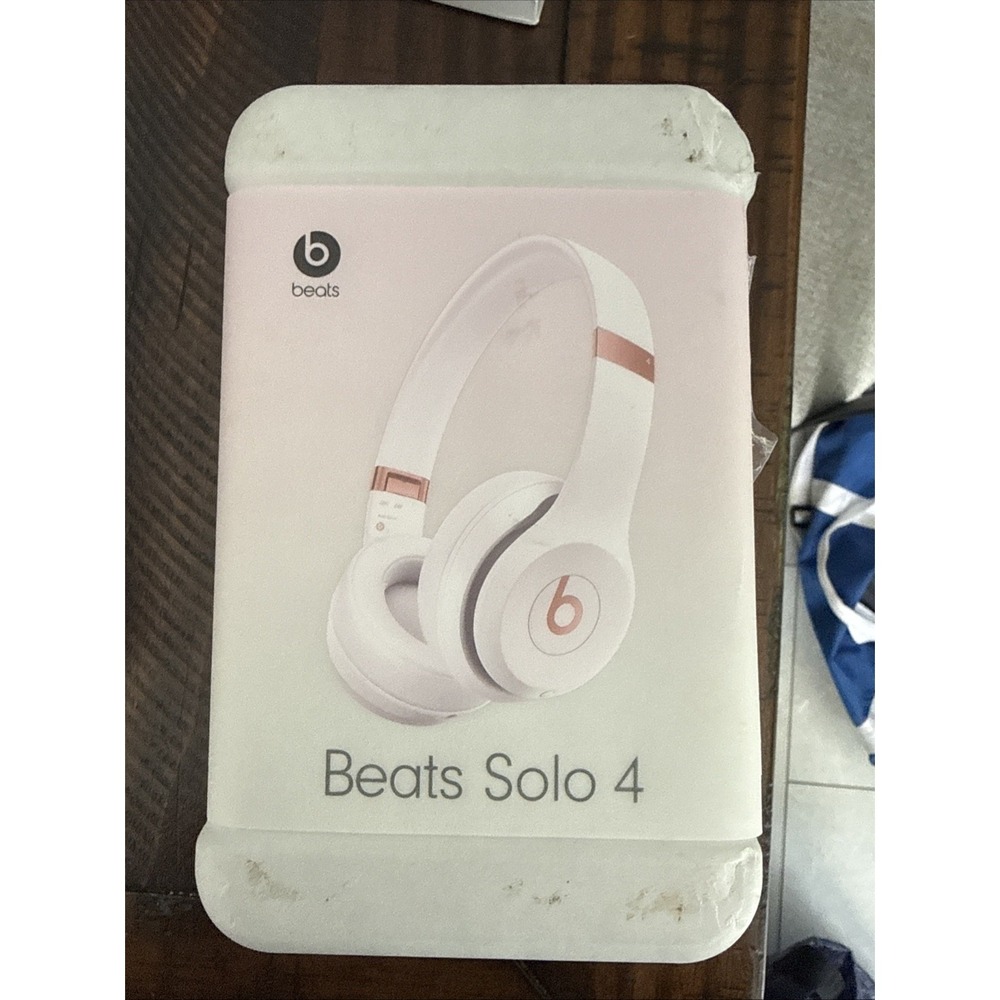 Beats Solo 4 Cloud Pink Wireless Bluetooth Headphones Open Box Brand New